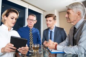 Mejora la toma de decisiones comerciales con un CRM efectivo