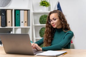 WhatsApp Multiagente vs WhatsApp Business: ¿Qué Solución Necesita tu Empresa?